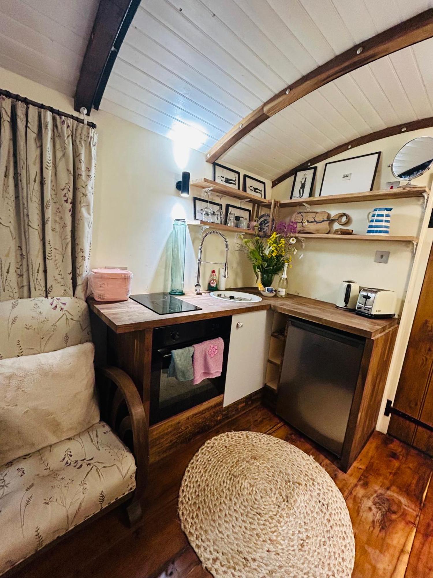 GlasburyThe Railway Carriage - Blue别墅 外观 照片
