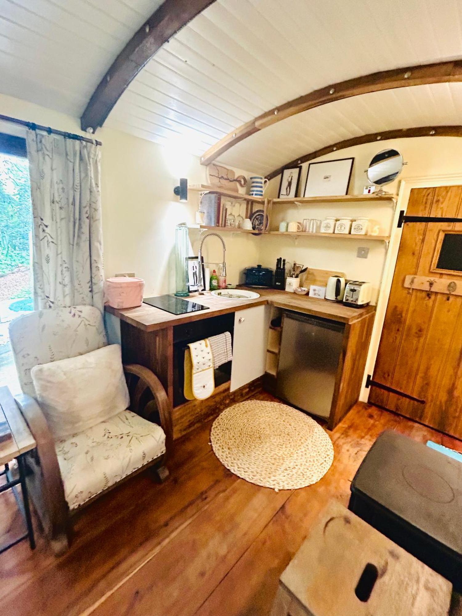 GlasburyThe Railway Carriage - Blue别墅 外观 照片